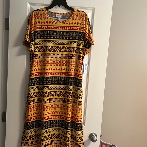 New with tags beautiful yellow/ multicoloured dress! - Picture 1 of 4